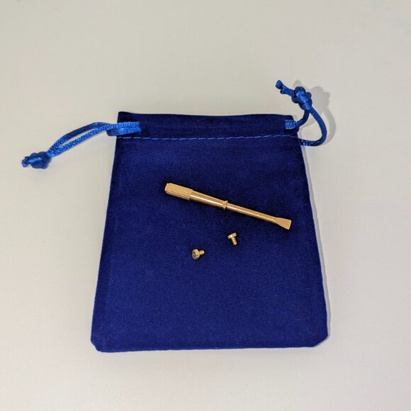 The Love Bracelet Replacement Screw + Screwdriver + Gift Bag Revson Gift Set - Picture 8 of 10